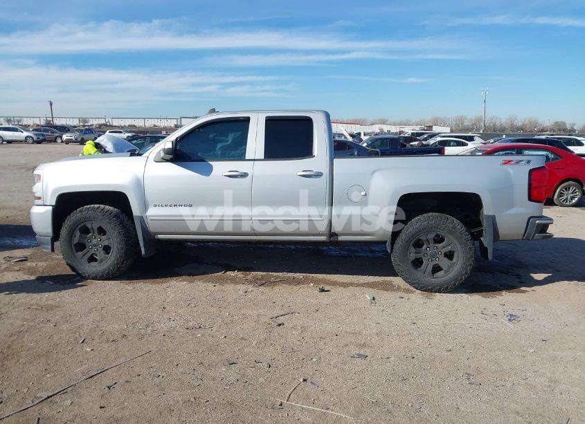 Photo 14 of 2016 Chevrolet Silverado 1500 2LT (VIN 1GCVKREC5GZ358403)