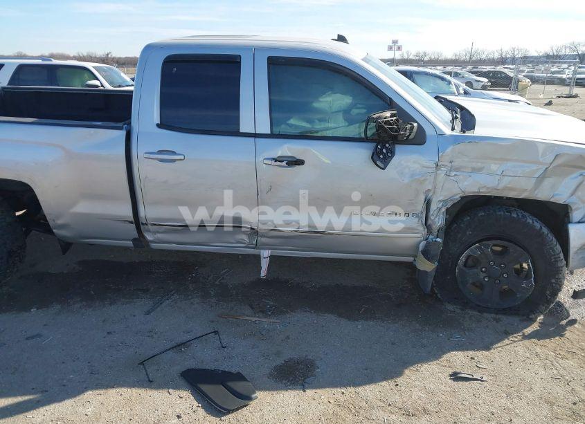 Photo 6 of 2016 Chevrolet Silverado 1500 2LT (VIN 1GCVKREC5GZ358403)