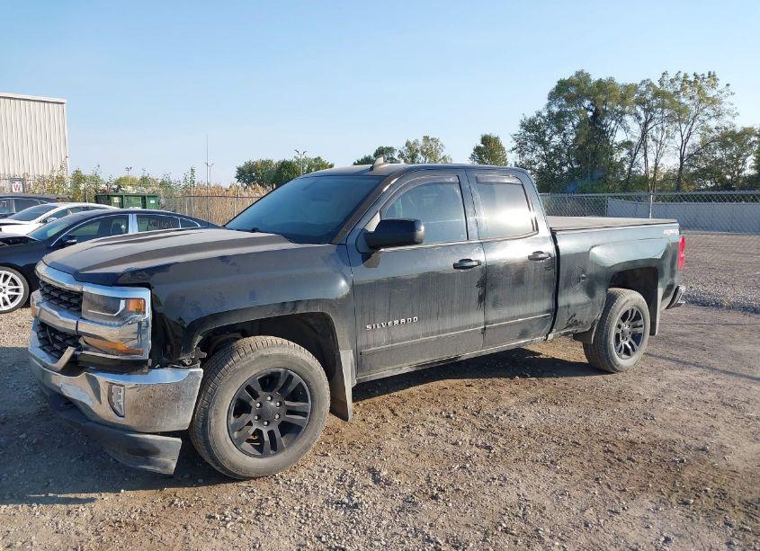 Photo 2 of 2016 Chevrolet Silverado 1500 1LT (VIN 1GCVKREC5GZ423072)