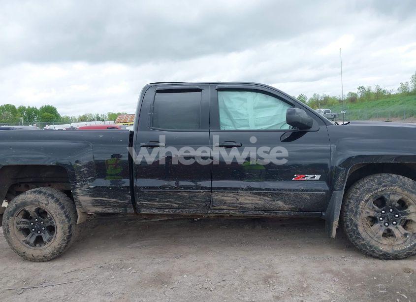Photo 14 of 2017 Chevrolet Silverado 1500 2LT (VIN 1GCVKREC5HZ189436)