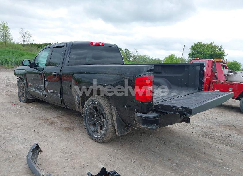 Photo 3 of 2017 Chevrolet Silverado 1500 2LT (VIN 1GCVKREC5HZ189436)