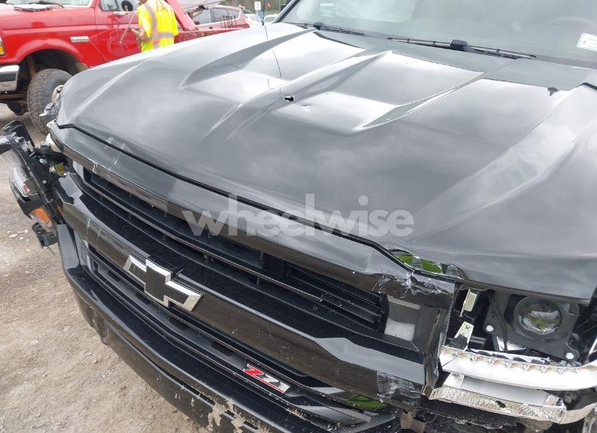 Photo 6 of 2017 Chevrolet Silverado 1500 2LT (VIN 1GCVKREC5HZ189436)