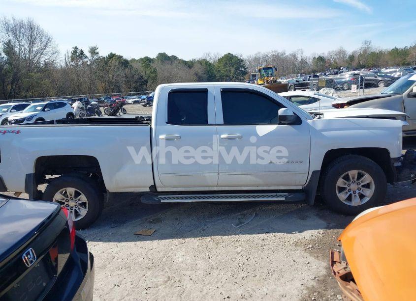 Photo 13 of 2017 Chevrolet Silverado 1500 1LT (VIN 1GCVKREC5HZ222581)