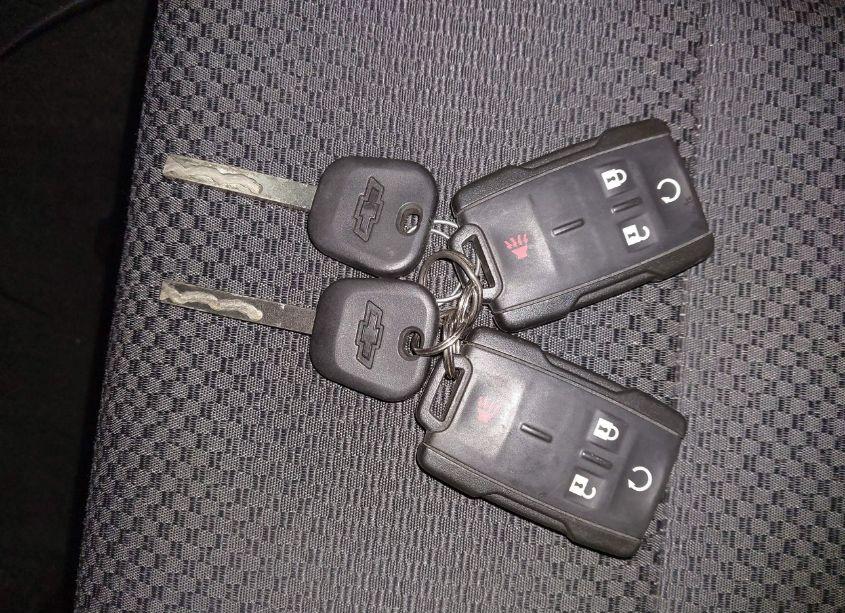 Photo 11 of 2017 Chevrolet Silverado 1500 2LT (VIN 1GCVKREC5HZ233015)