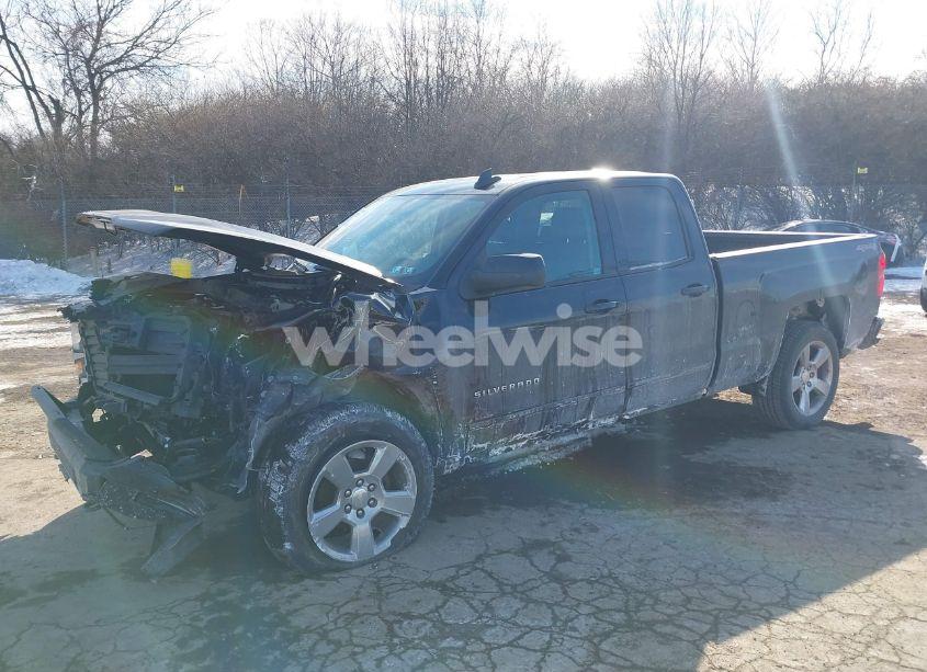 Photo 2 of 2017 Chevrolet Silverado 1500 1LT (VIN 1GCVKREC5HZ285423)