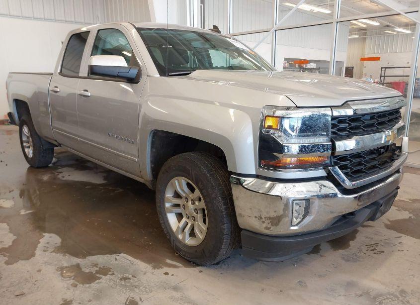 2017 Chevrolet Silverado 1500 1LT (VIN 1GCVKREC5HZ313348) main photo