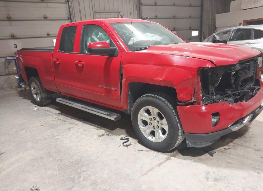 2017 Chevrolet Silverado 1500 2LT (VIN 1GCVKREC5HZ364641) main photo