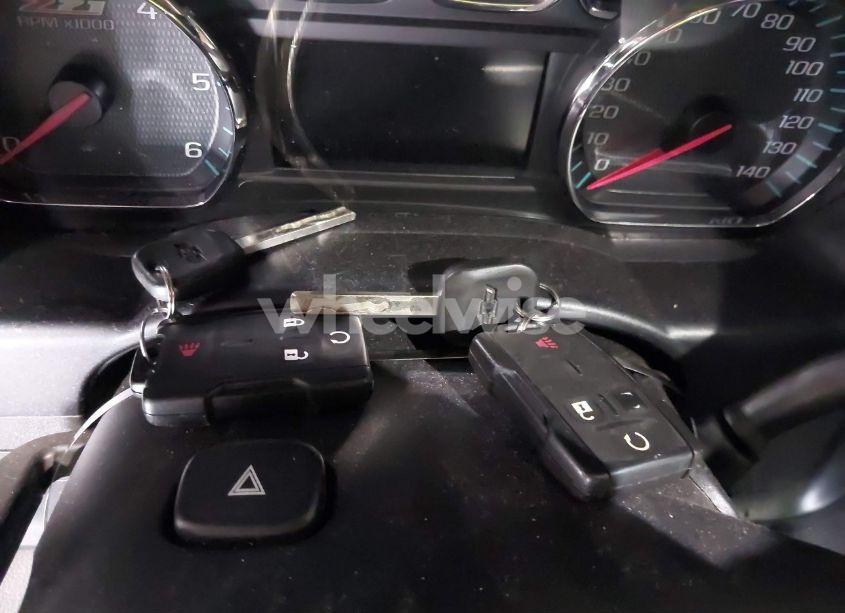 Photo 11 of 2018 Chevrolet Silverado 1500 2LT (VIN 1GCVKREC5JZ127296)