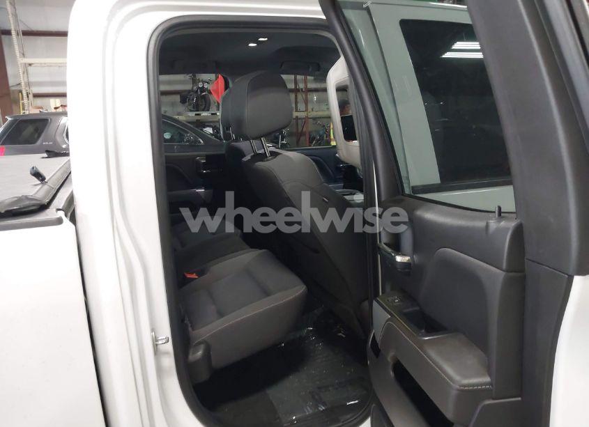 Photo 8 of 2018 Chevrolet Silverado 1500 2LT (VIN 1GCVKREC5JZ127296)