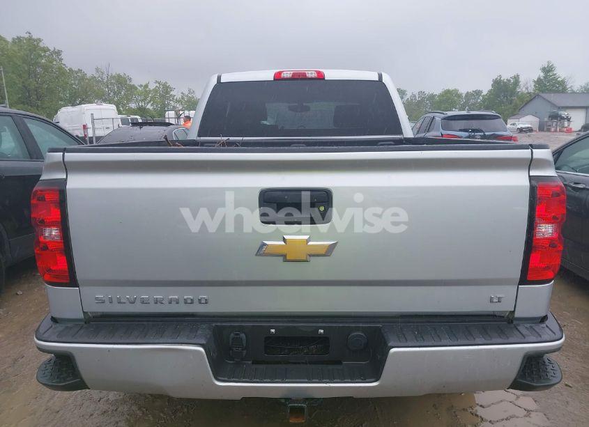 Photo 17 of 2018 Chevrolet Silverado 1500 2LT (VIN 1GCVKREC5JZ187496)