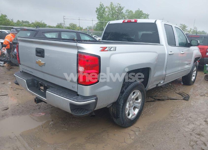 Photo 4 of 2018 Chevrolet Silverado 1500 2LT (VIN 1GCVKREC5JZ187496)