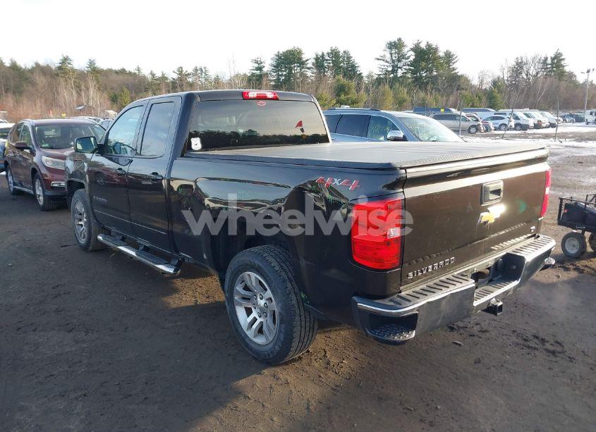 Photo 3 of 2018 Chevrolet Silverado 1500 1LT (VIN 1GCVKREC5JZ243100)