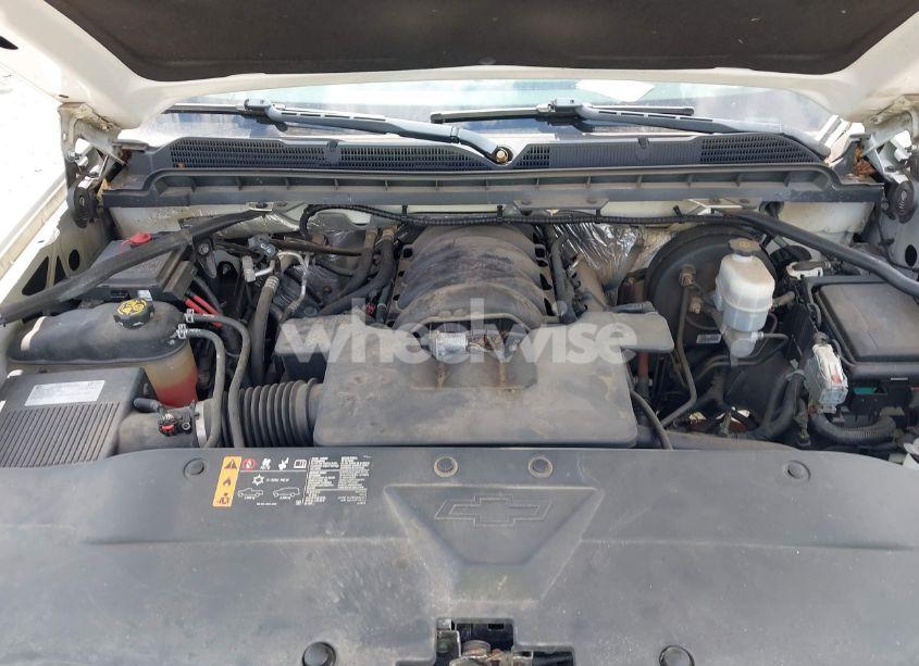 Photo 10 of 2018 Chevrolet Silverado 1500 2LT (VIN 1GCVKREC5JZ254761)