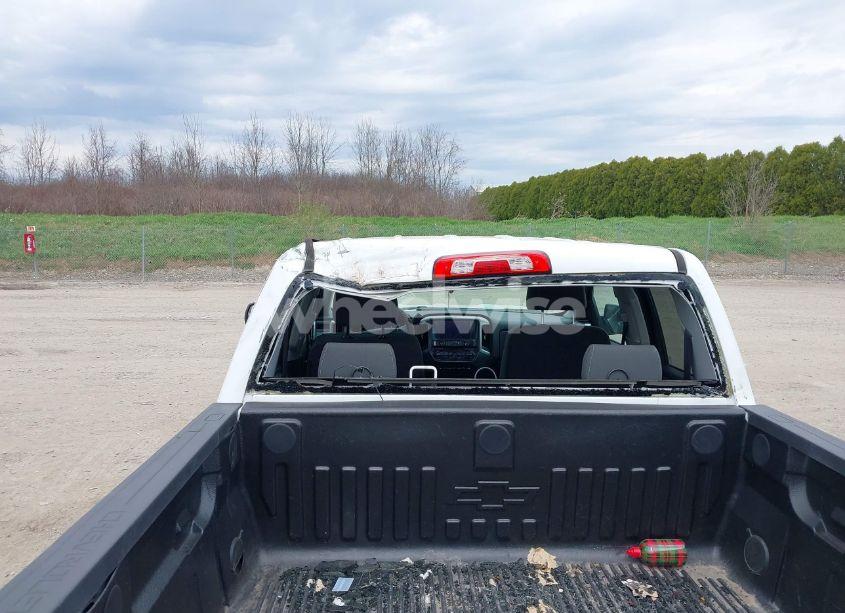 Photo 6 of 2018 Chevrolet Silverado 1500 2LT (VIN 1GCVKREC5JZ254761)