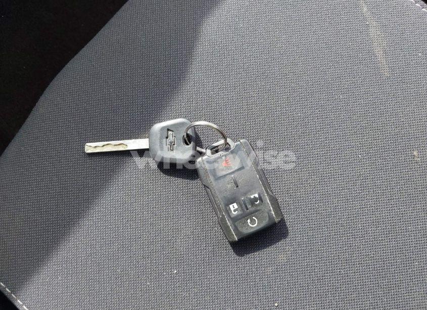 Photo 11 of 2018 Chevrolet Silverado 1500 2LT (VIN 1GCVKREC5JZ328261)