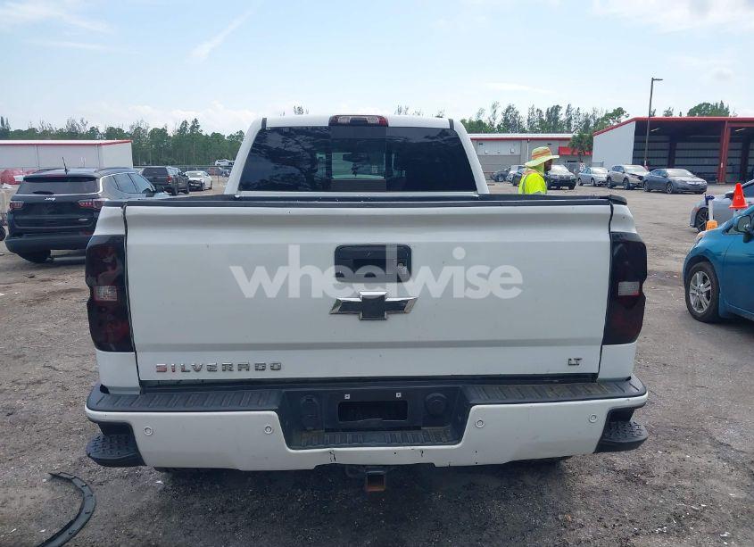 Photo 16 of 2018 Chevrolet Silverado 1500 2LT (VIN 1GCVKREC5JZ328261)