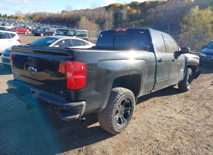 Photo 4 of 2018 Chevrolet Silverado 1500 2LT (VIN 1GCVKREC5JZ353726)