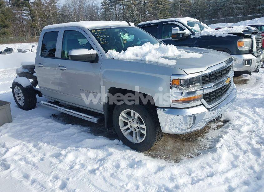 2018 Chevrolet Silverado 1500 1LT (VIN 1GCVKREC5JZ366282) main photo