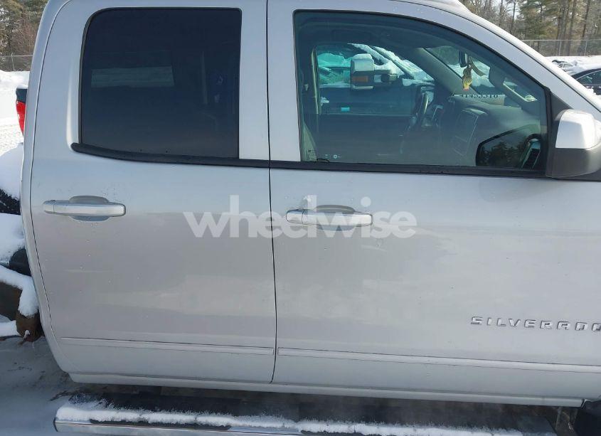 Photo 13 of 2018 Chevrolet Silverado 1500 1LT (VIN 1GCVKREC5JZ366282)