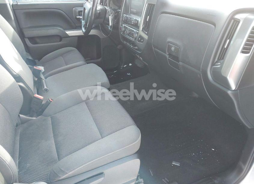 Photo 5 of 2018 Chevrolet Silverado 1500 1LT (VIN 1GCVKREC5JZ366282)