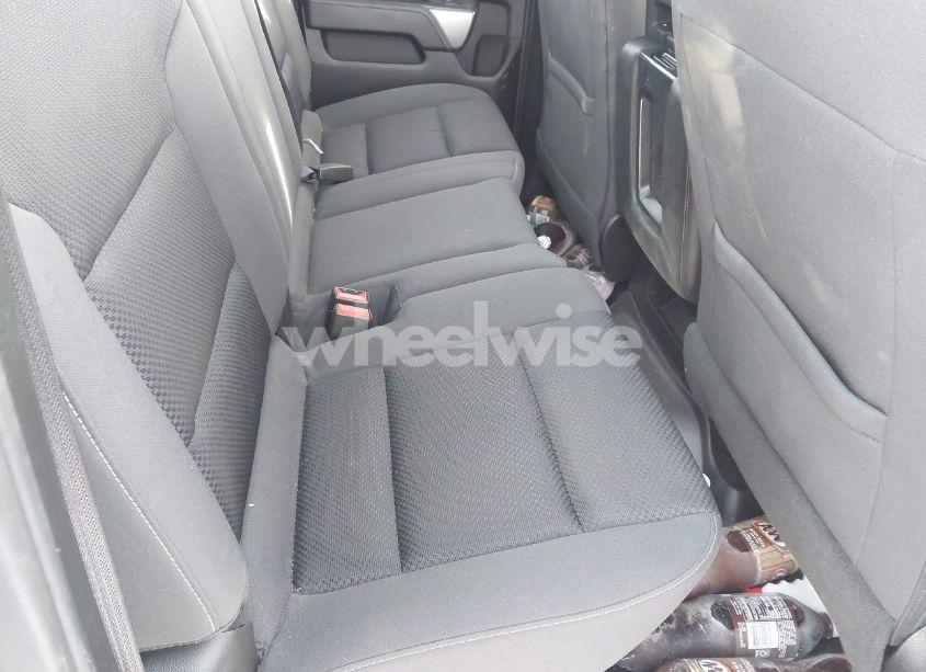 Photo 8 of 2018 Chevrolet Silverado 1500 1LT (VIN 1GCVKREC5JZ366282)