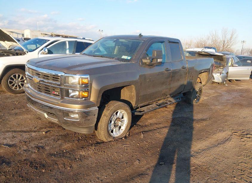 Photo 2 of 2014 Chevrolet Silverado 1500 2LT (VIN 1GCVKREC6EZ159941)