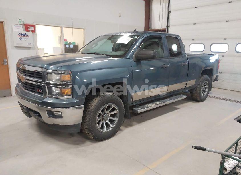 Photo 2 of 2014 Chevrolet Silverado 1500 2LT (VIN 1GCVKREC6EZ203548)