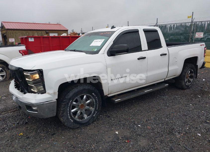 Photo 2 of 2014 Chevrolet Silverado 1500 1LT (VIN 1GCVKREC6EZ411865)
