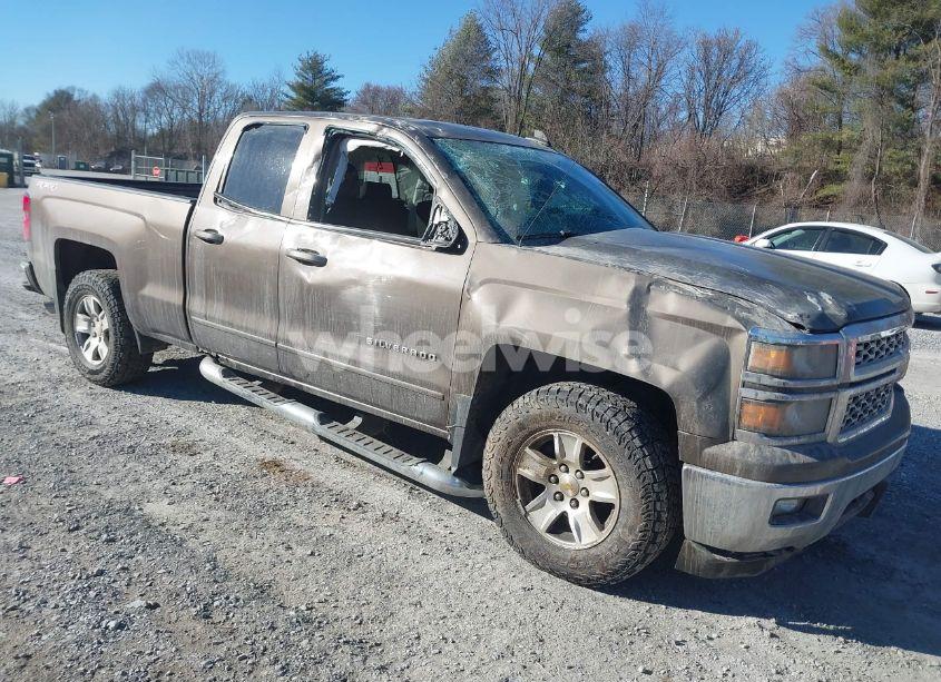 2015 Chevrolet Silverado 1500 1LT (VIN 1GCVKREC6FZ227608) main photo
