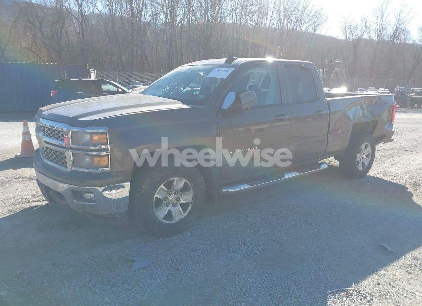 Photo 2 of 2015 Chevrolet Silverado 1500 1LT (VIN 1GCVKREC6FZ227608)