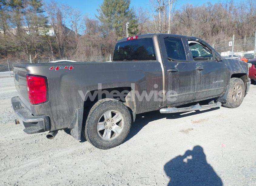 Photo 4 of 2015 Chevrolet Silverado 1500 1LT (VIN 1GCVKREC6FZ227608)