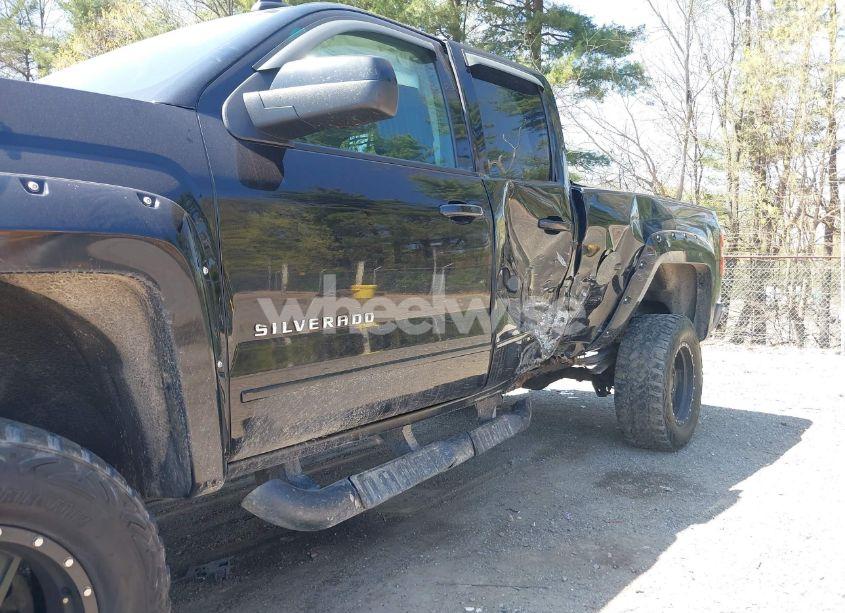 Photo 18 of 2015 Chevrolet Silverado 1500 2LT (VIN 1GCVKREC6FZ240228)