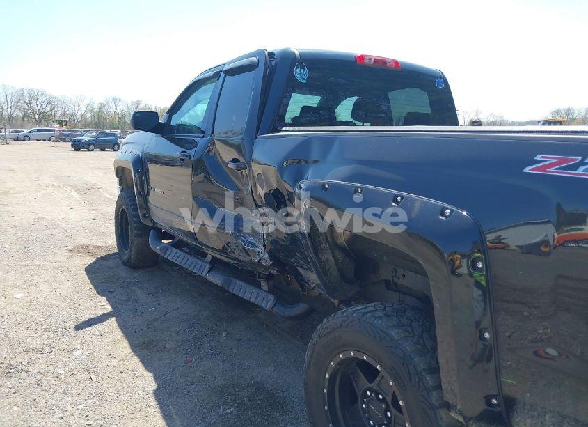 Photo 19 of 2015 Chevrolet Silverado 1500 2LT (VIN 1GCVKREC6FZ240228)