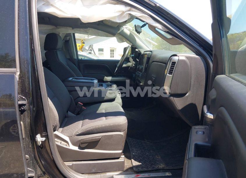 Photo 5 of 2015 Chevrolet Silverado 1500 2LT (VIN 1GCVKREC6FZ240228)