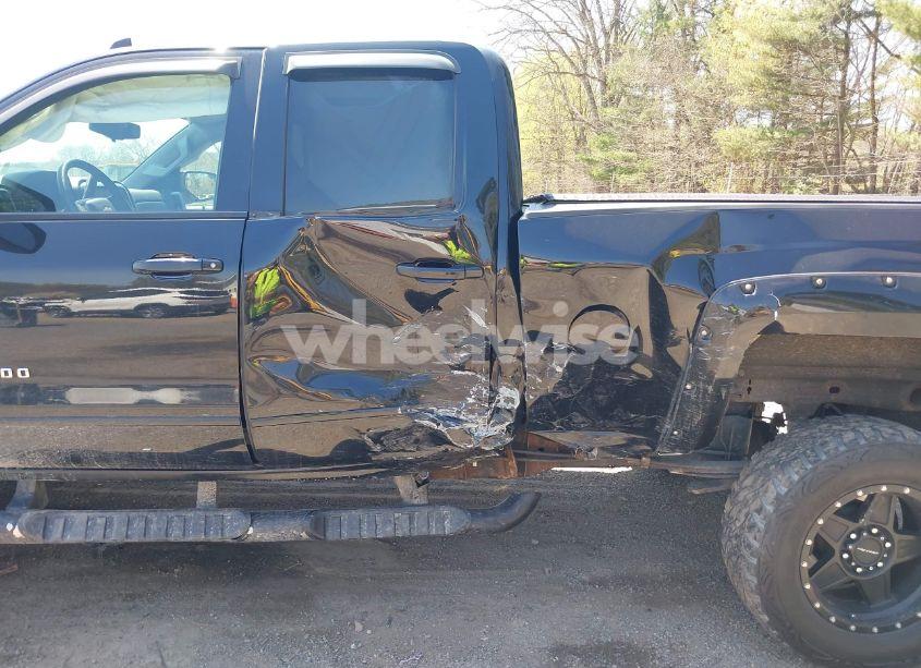 Photo 6 of 2015 Chevrolet Silverado 1500 2LT (VIN 1GCVKREC6FZ240228)