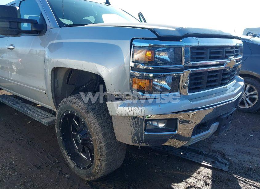 Photo 6 of 2015 Chevrolet Silverado 1500 2LT (VIN 1GCVKREC6FZ246191)