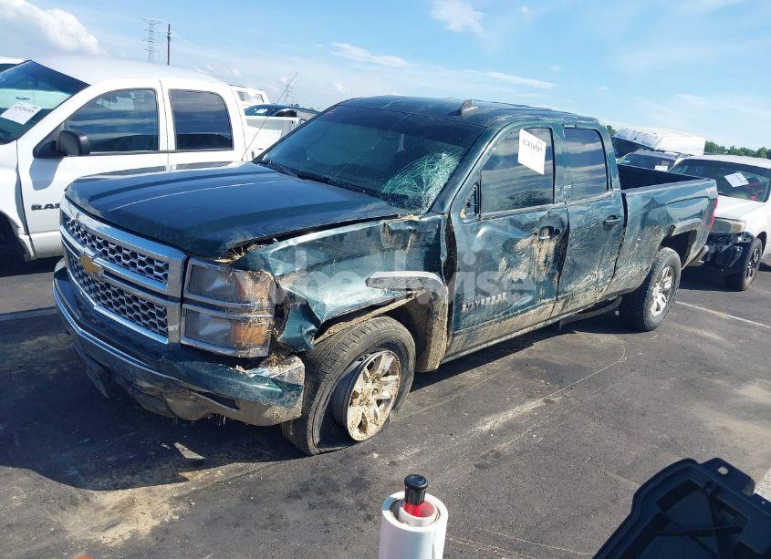 Photo 2 of 2015 Chevrolet Silverado 1500 1LT (VIN 1GCVKREC6FZ284729)