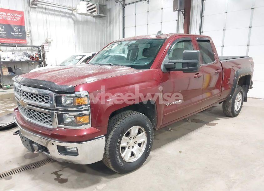Photo 2 of 2015 Chevrolet Silverado 1500 1LT (VIN 1GCVKREC6FZ370946)