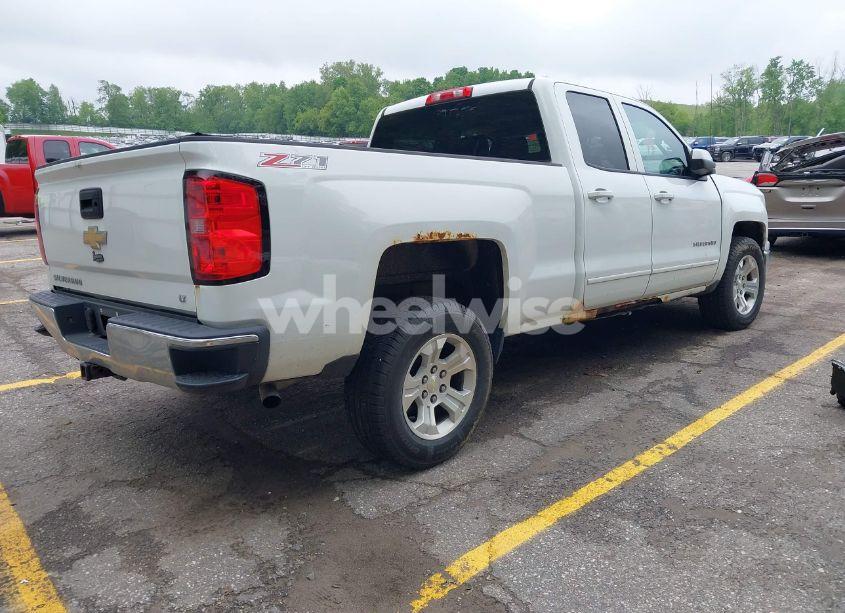 Photo 4 of 2015 Chevrolet Silverado 1500 2LT (VIN 1GCVKREC6FZ410961)