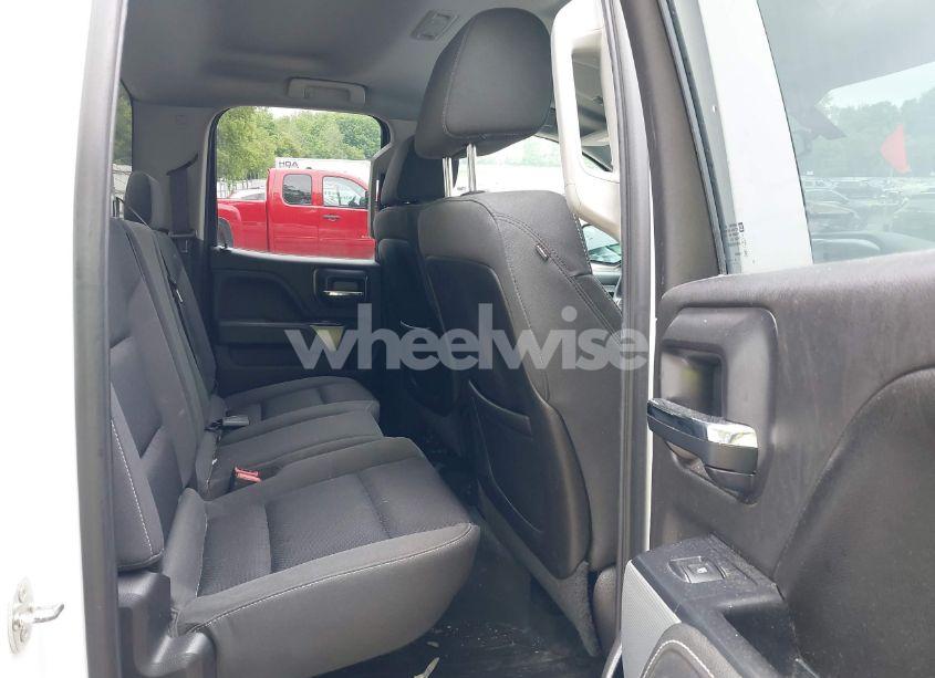 Photo 8 of 2015 Chevrolet Silverado 1500 2LT (VIN 1GCVKREC6FZ410961)