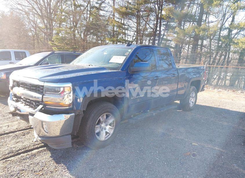 Photo 2 of 2016 Chevrolet Silverado 1500 1LT (VIN 1GCVKREC6GZ107471)