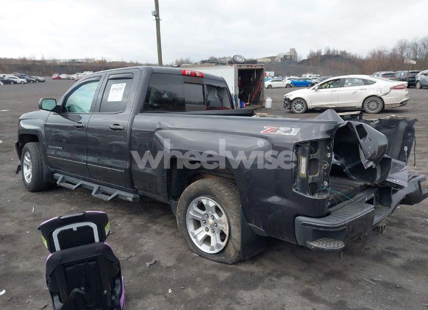 Photo 3 of 2016 Chevrolet Silverado 1500 2LT (VIN 1GCVKREC6GZ115926)