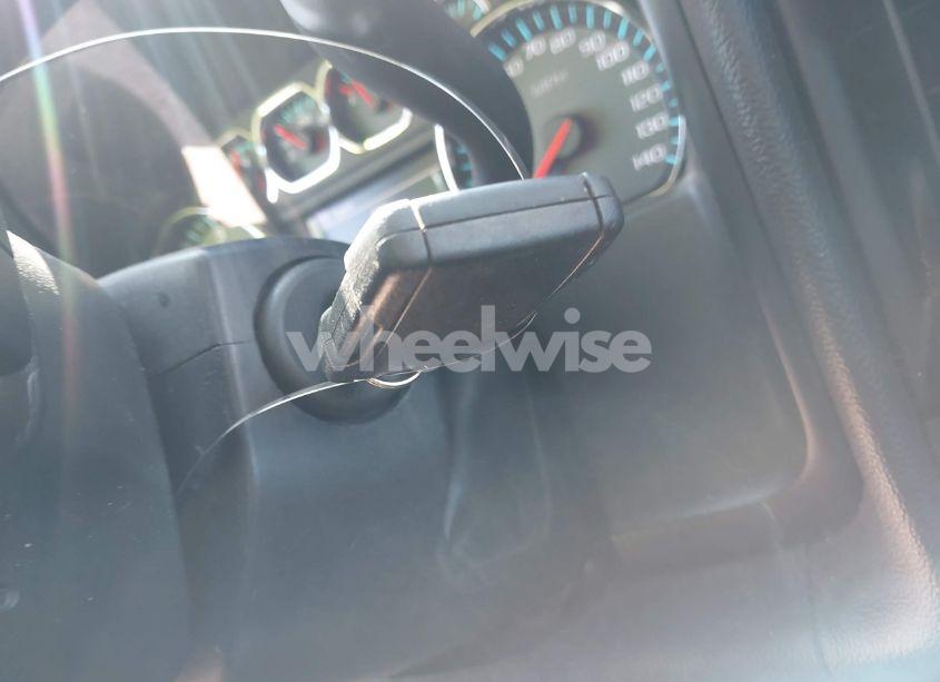 Photo 11 of 2016 Chevrolet Silverado 1500 2LT (VIN 1GCVKREC6GZ117482)