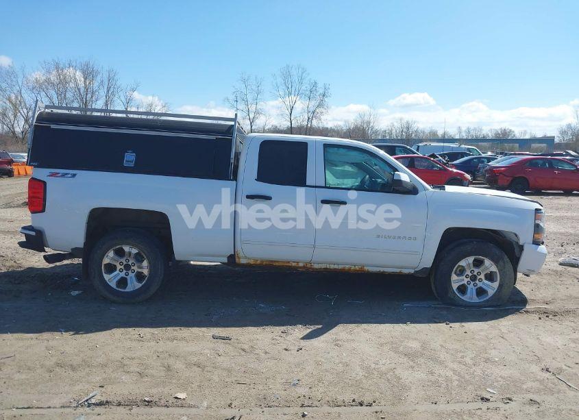 Photo 13 of 2016 Chevrolet Silverado 1500 2LT (VIN 1GCVKREC6GZ117482)