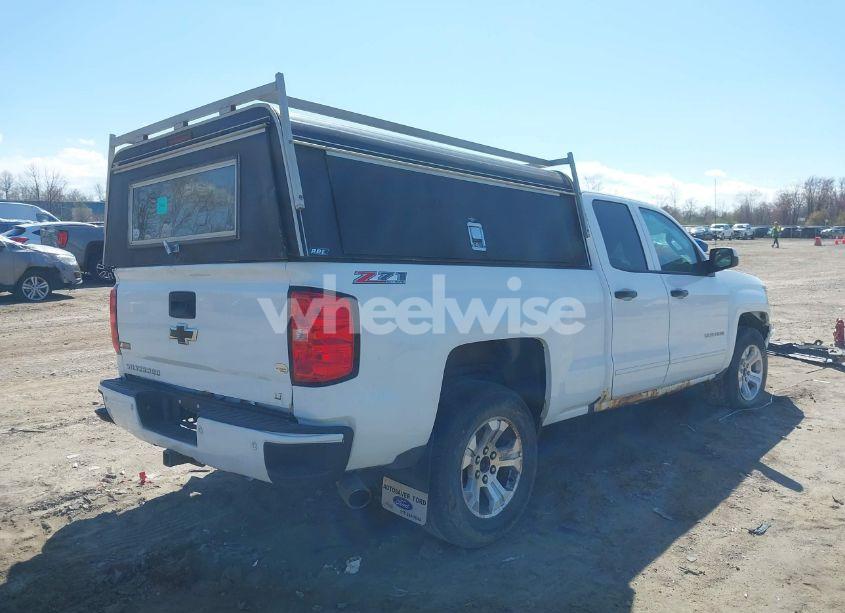 Photo 4 of 2016 Chevrolet Silverado 1500 2LT (VIN 1GCVKREC6GZ117482)