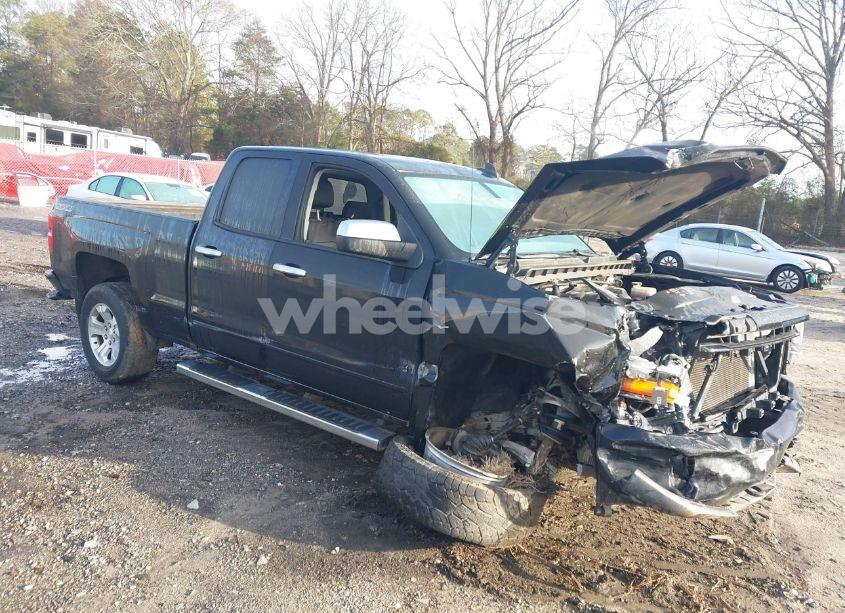 2016 Chevrolet Silverado 1500 2LT (VIN 1GCVKREC6GZ149090) main photo