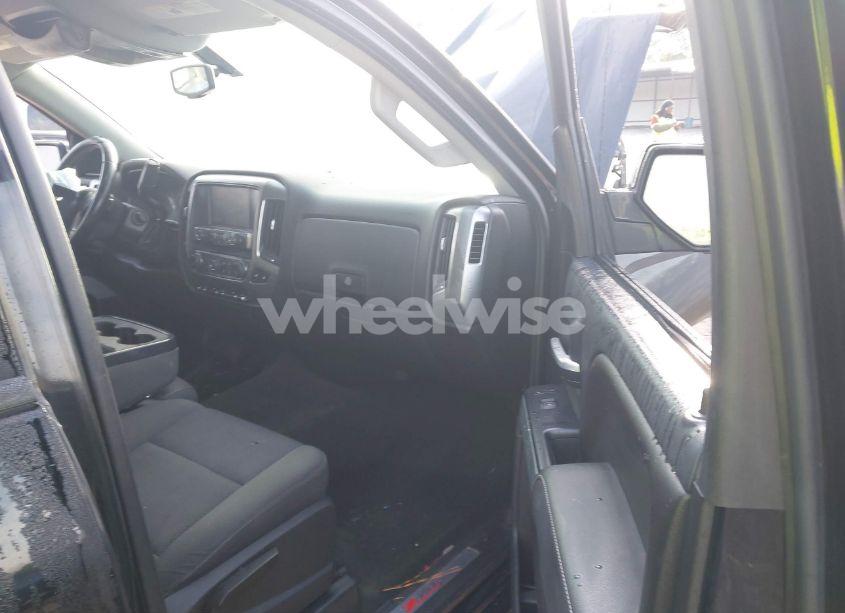 Photo 5 of 2016 Chevrolet Silverado 1500 2LT (VIN 1GCVKREC6GZ149090)