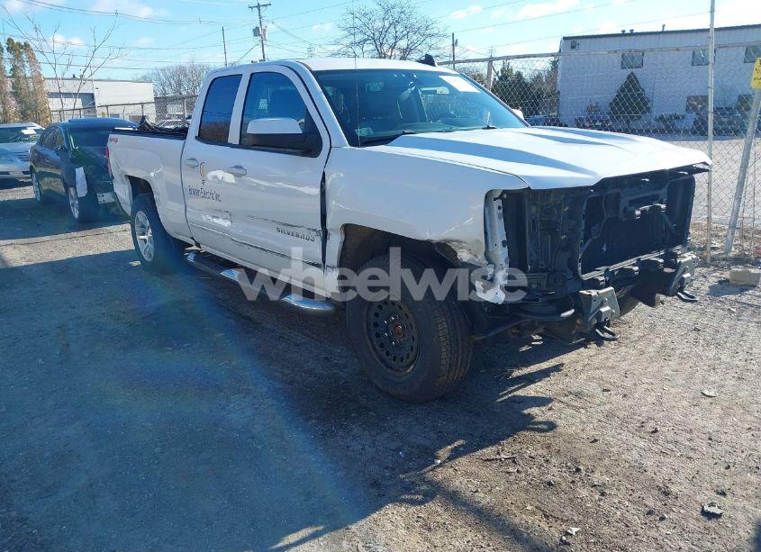 2016 Chevrolet Silverado 1500 1LT (VIN 1GCVKREC6GZ186379) main photo