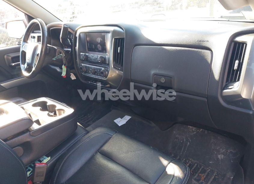 Photo 5 of 2016 Chevrolet Silverado 1500 1LT (VIN 1GCVKREC6GZ186379)