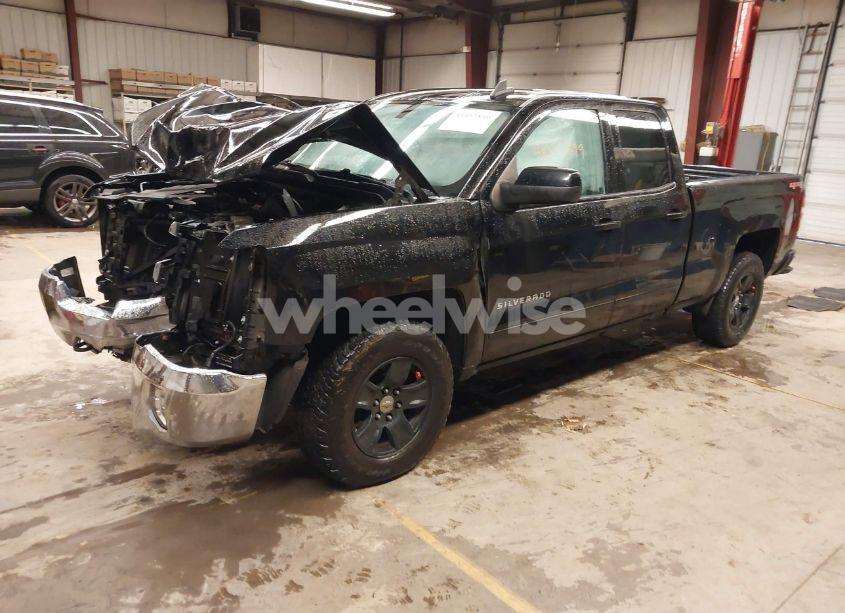 Photo 2 of 2016 Chevrolet Silverado 1500 1LT (VIN 1GCVKREC6GZ209515)